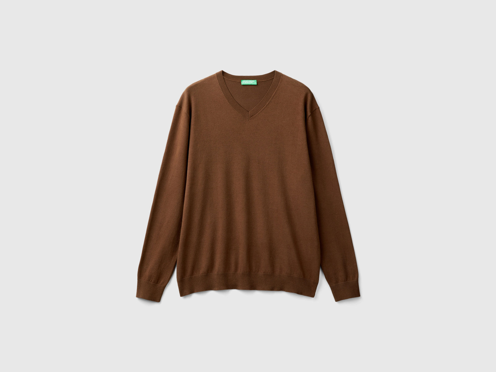 Maglia scollo a V in misto cotone leggero da uomo marrone | Benetton Outlet