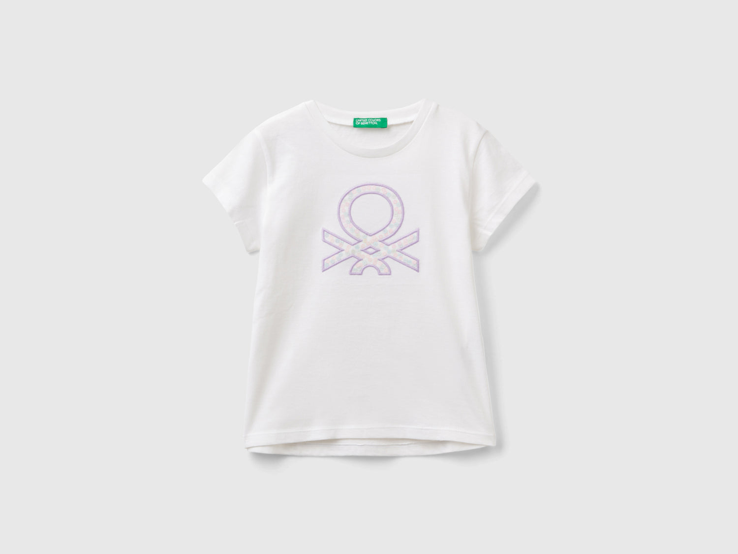 Maglietta con ricamo logo in cotone bio da bimba bianco | Benetton Outlet