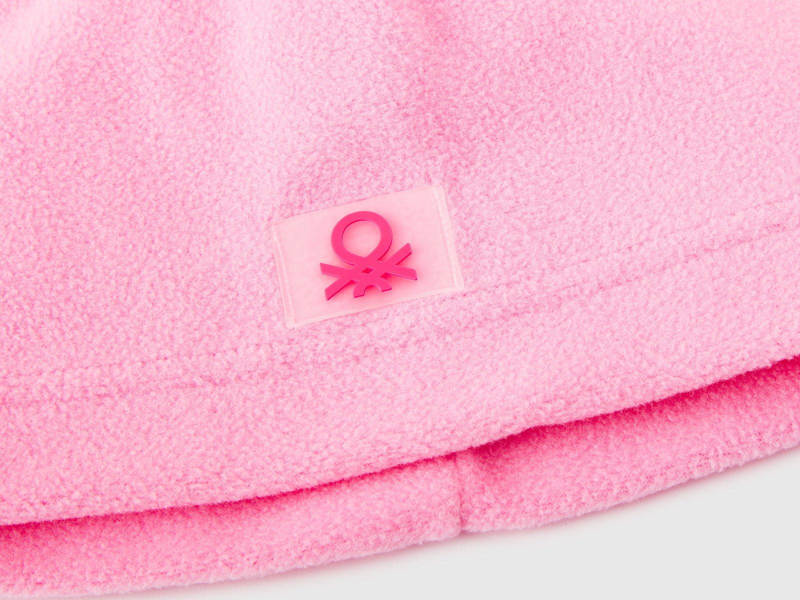 Berretto con logo in pile da bimbo rosa 3 | Benetton Outlet