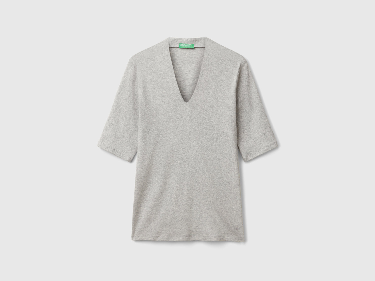 T-shirt slim fit in cotone a fibra lunga da donna grigio chiaro | Benetton Outlet