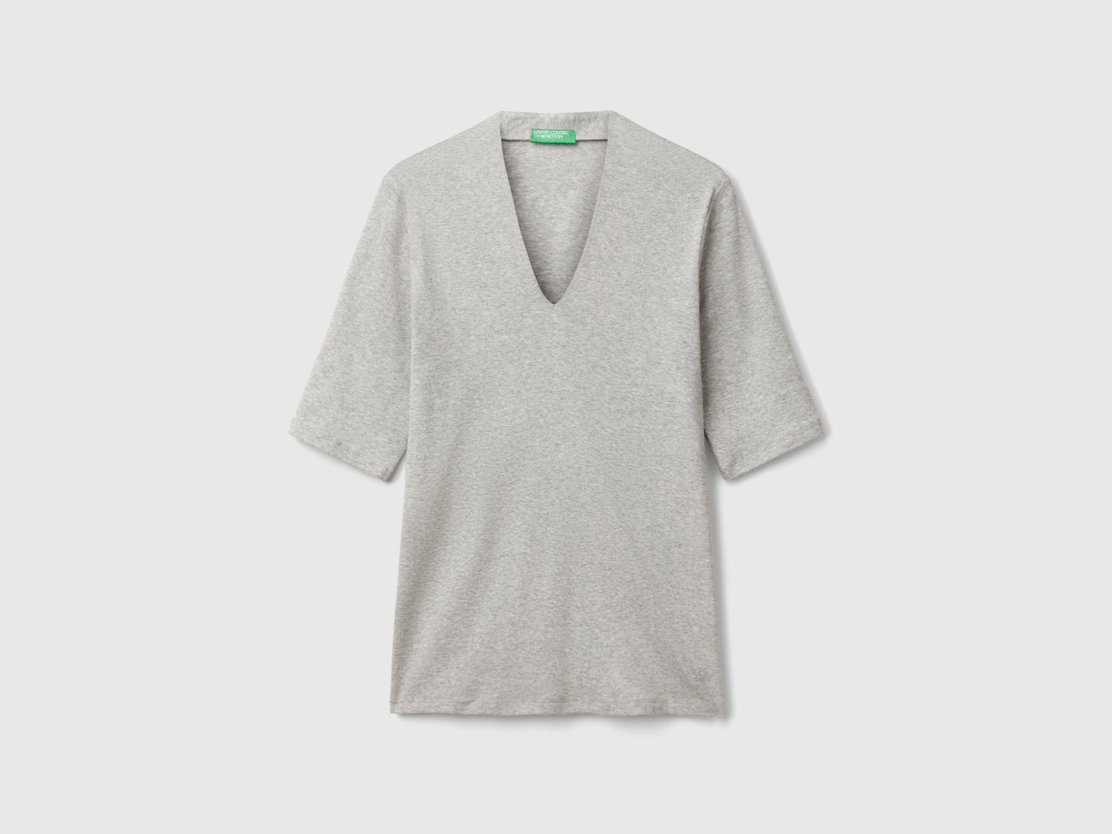 T-shirt slim fit in cotone a fibra lunga da donna grigio chiaro | Benetton Outlet