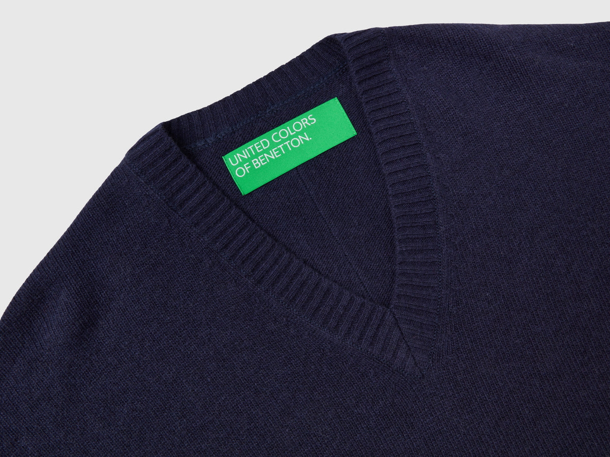 Maglione over fit con spacchi