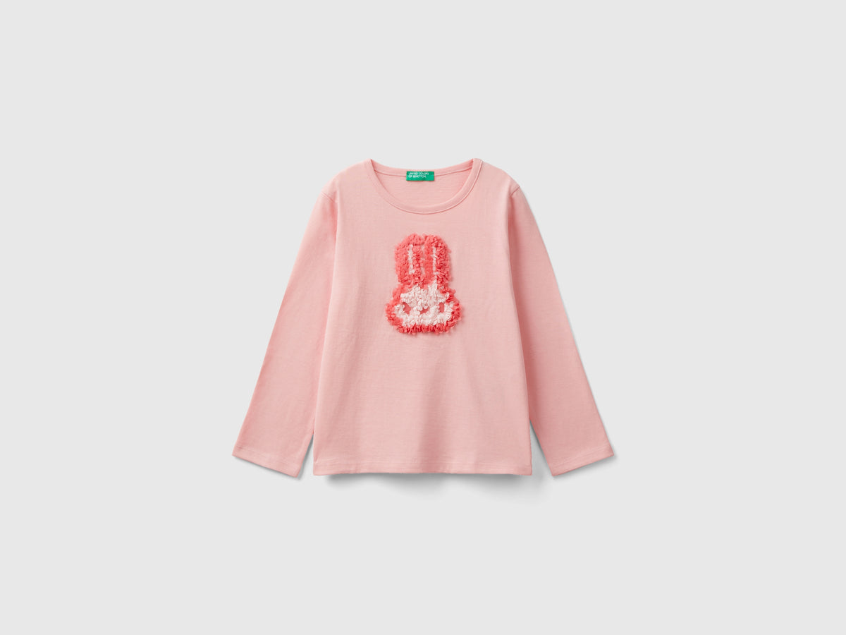 T-shirt con applicazione effetto petali