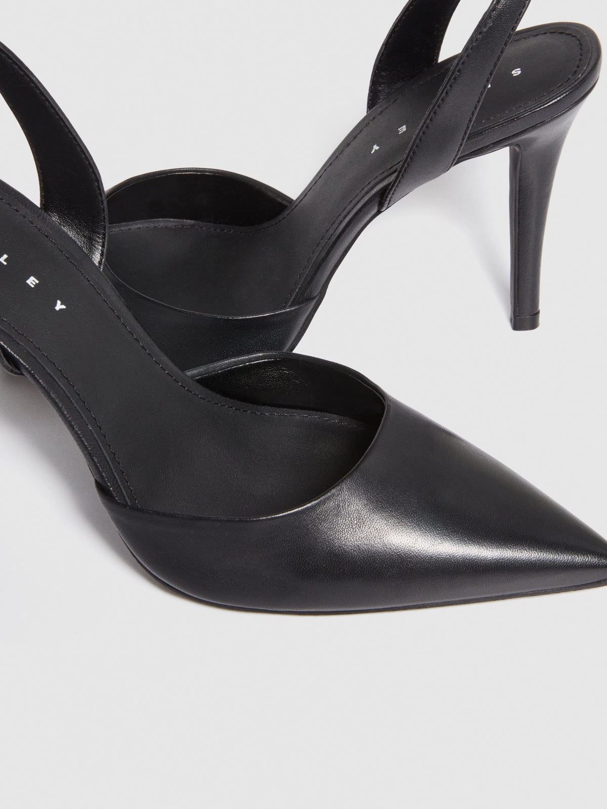 Slingback in pelle