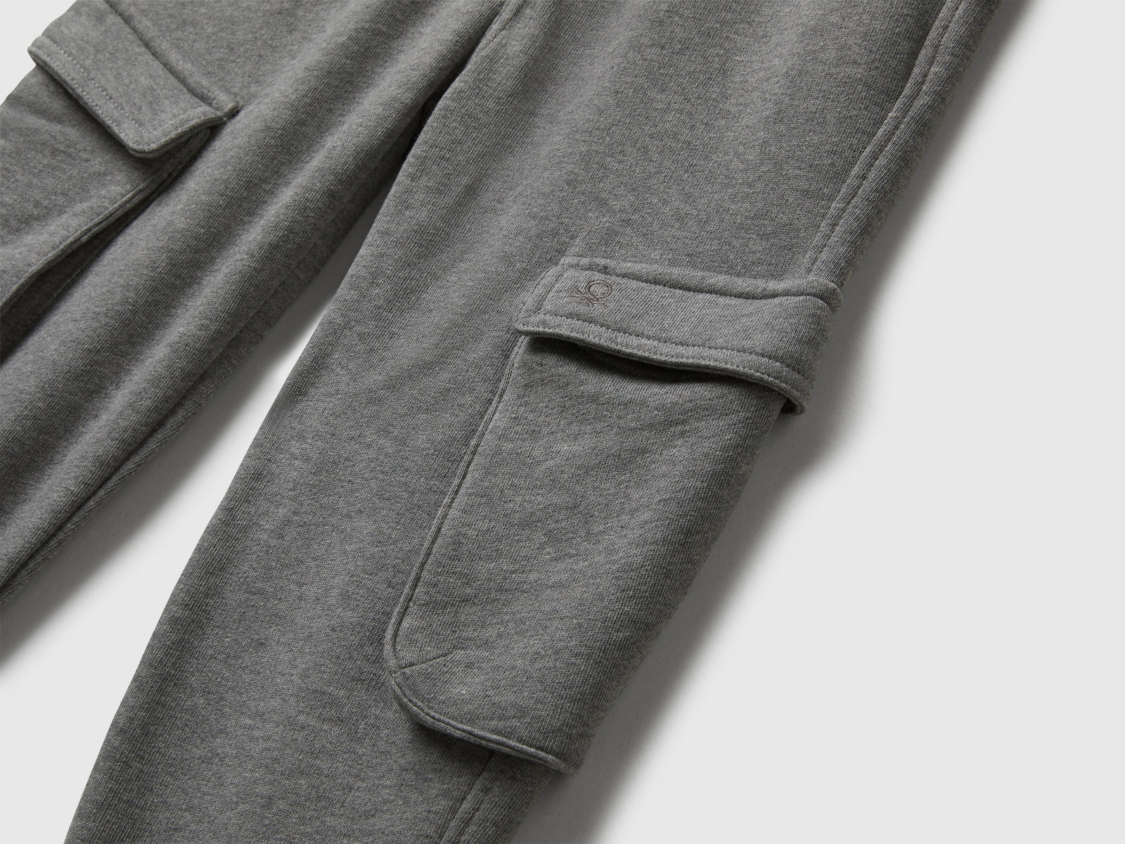 Joggers cargo in felpa da bambino grigio scuro 3 | Benetton Outlet