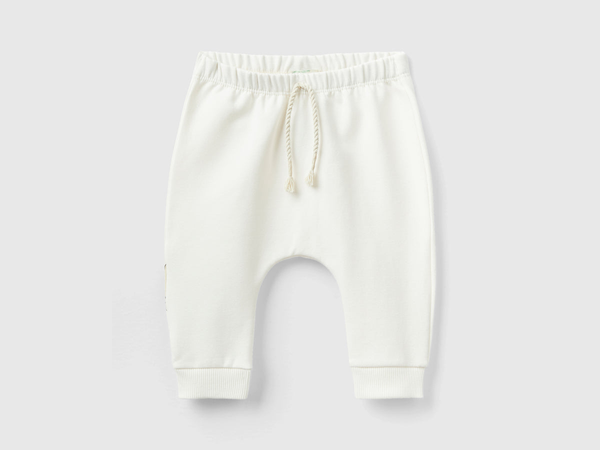Pantaloni in calda felpa con taschino