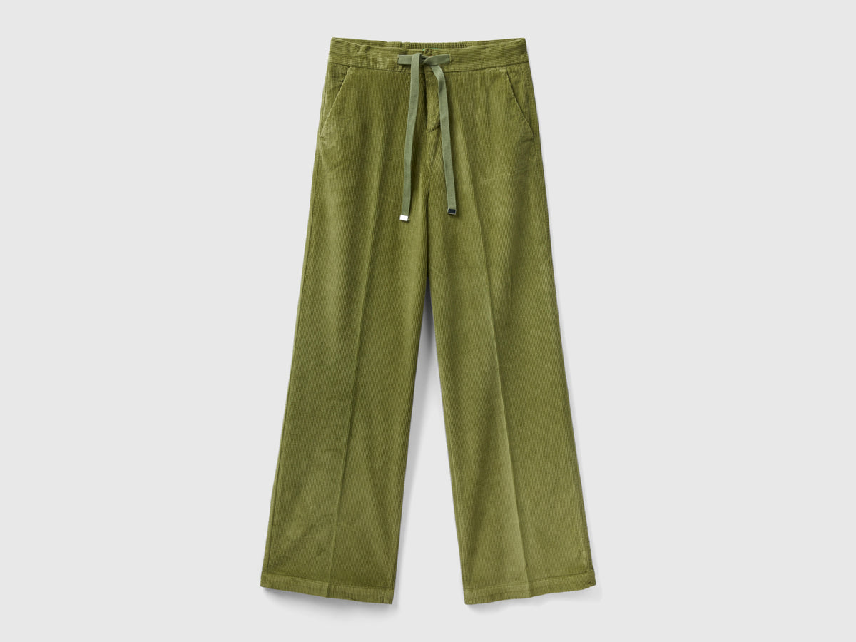 Pantaloni ampi in velluto