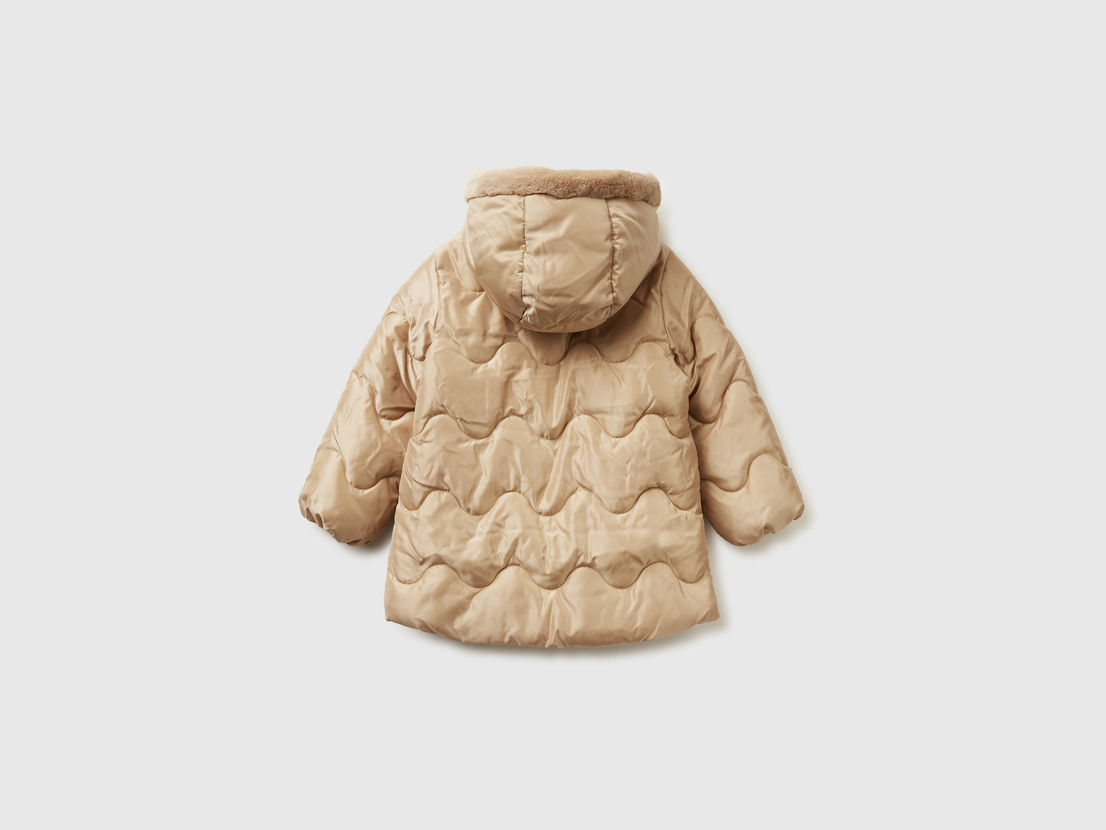 Giubbotto in nylon lucido da bimba beige 2 | Benetton Outlet