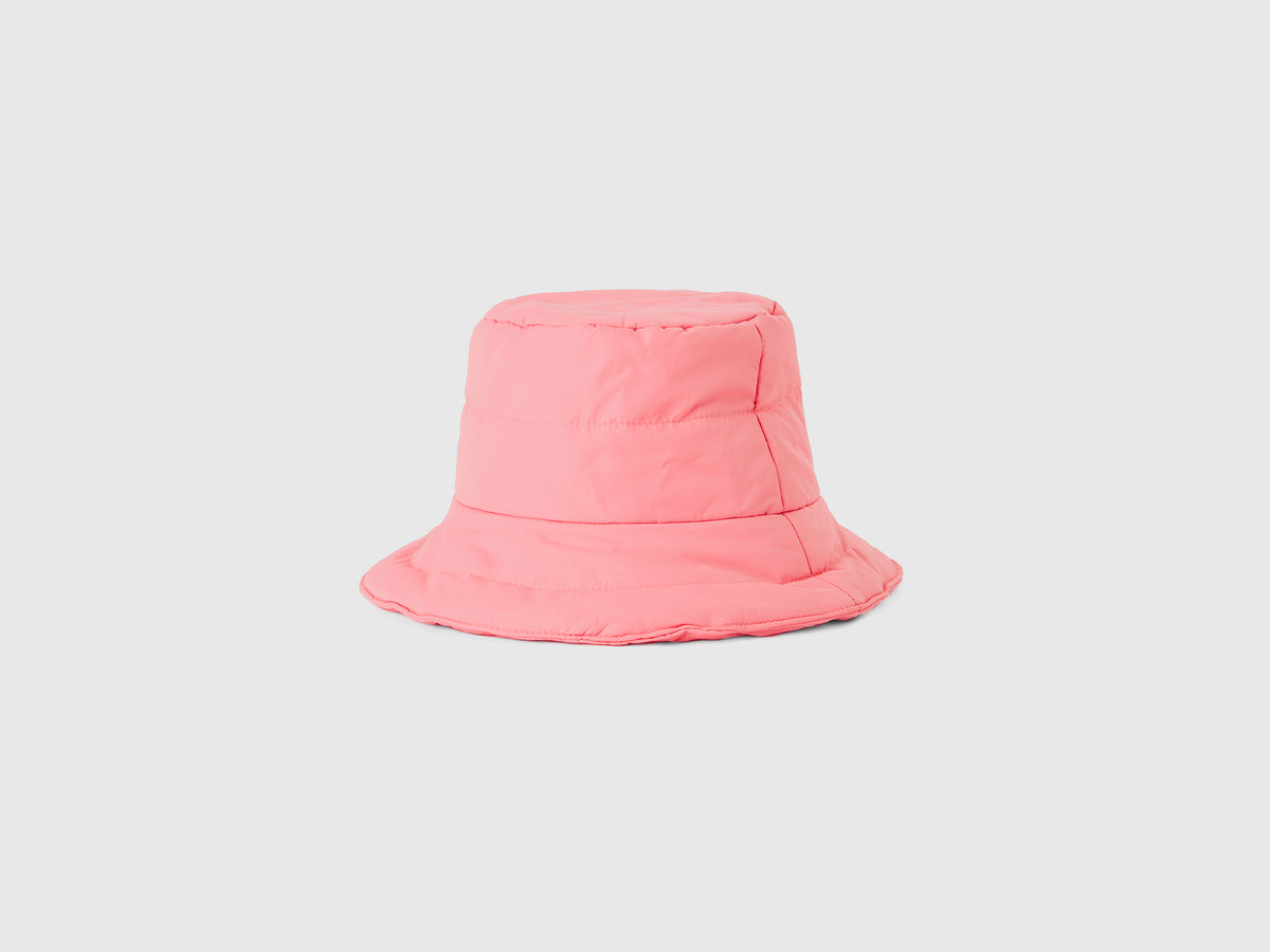 Cappello imbottito trapuntato
