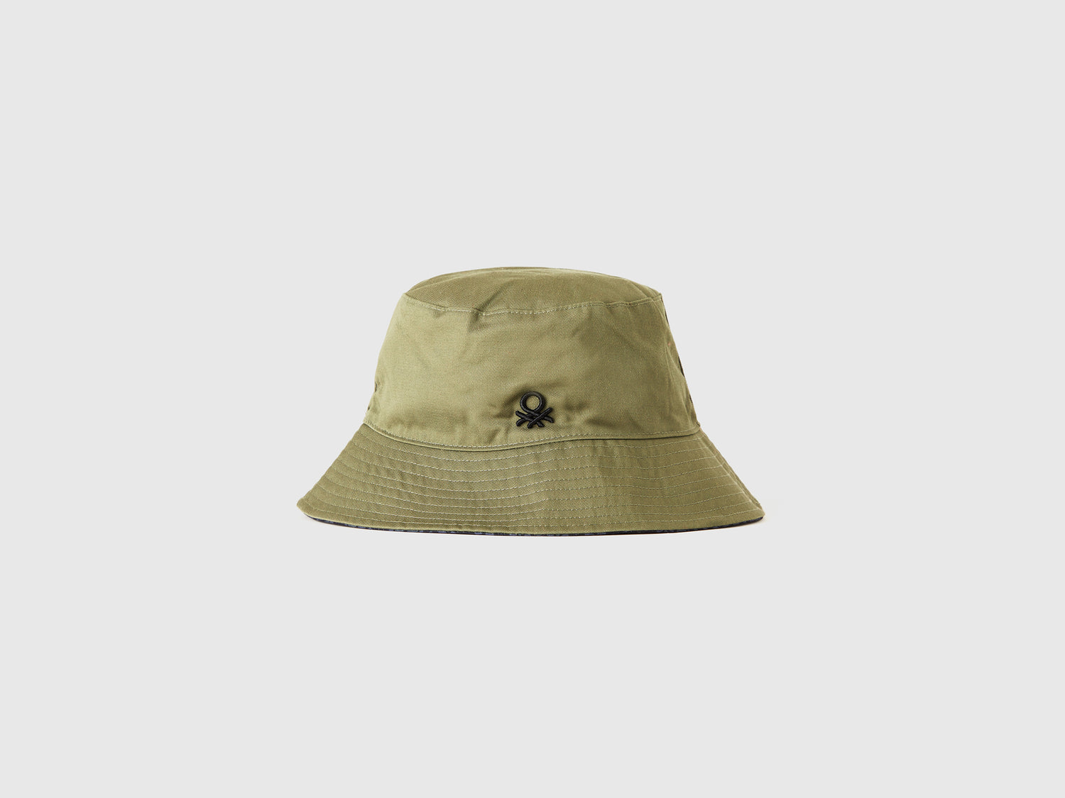 Cappello alla pescatora reversibile da uomo verde militare | Benetton Outlet