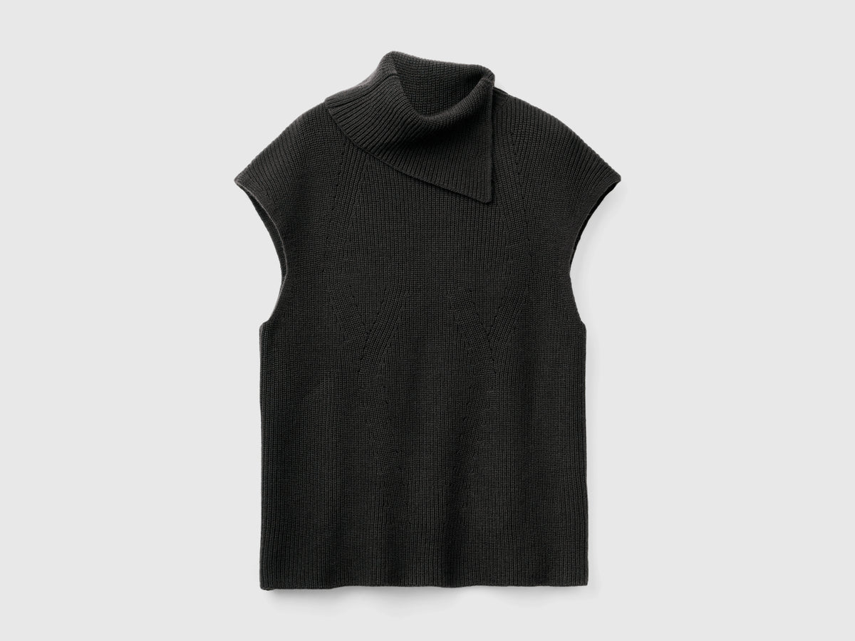 Gilet lungo con collo alto