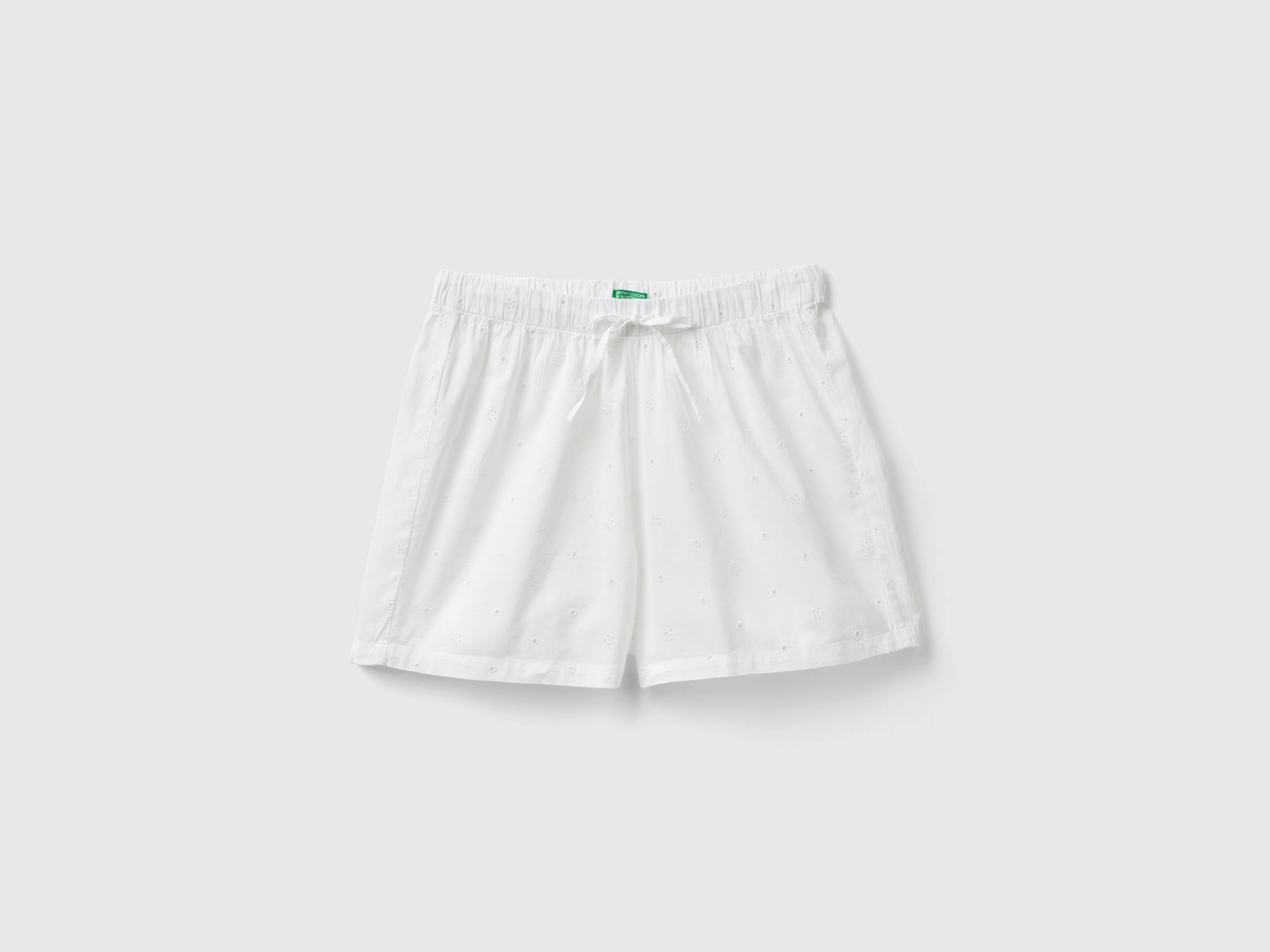 Shorts con ricami sangallo da donna bianco | Benetton Outlet