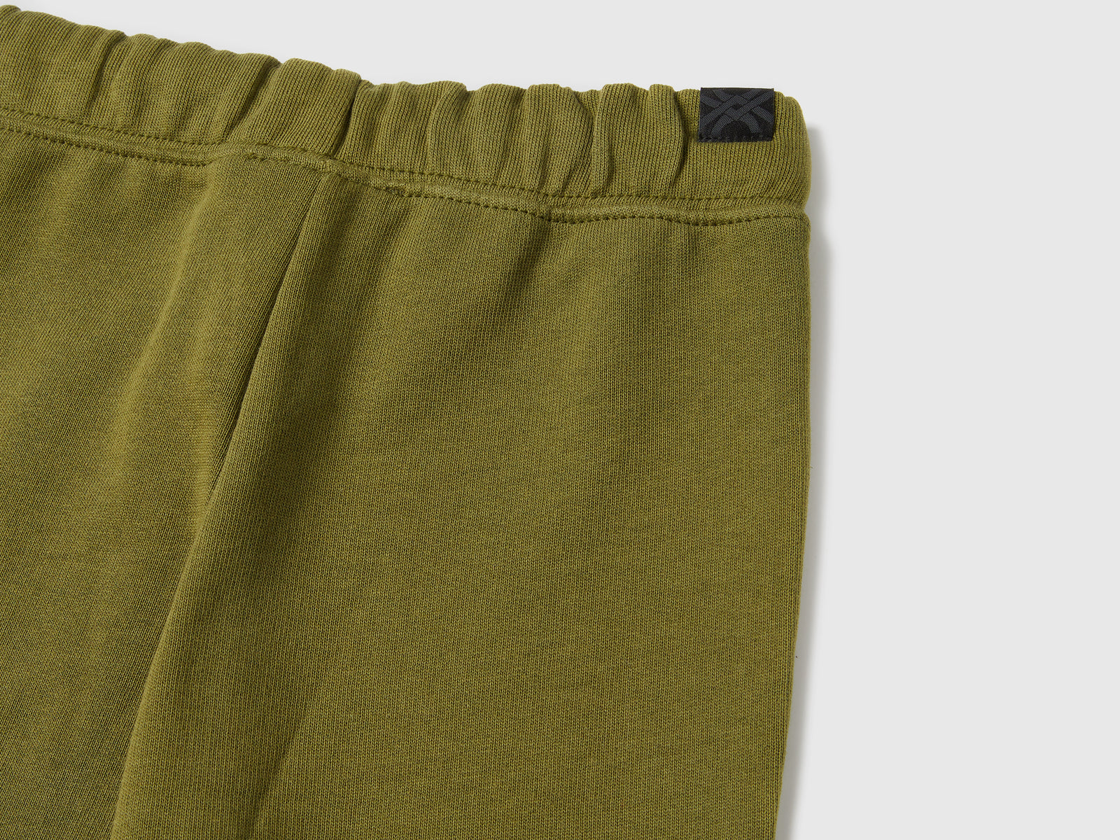 Joggers in felpa regular fit da bimbo verde militare 3 | Benetton Outlet