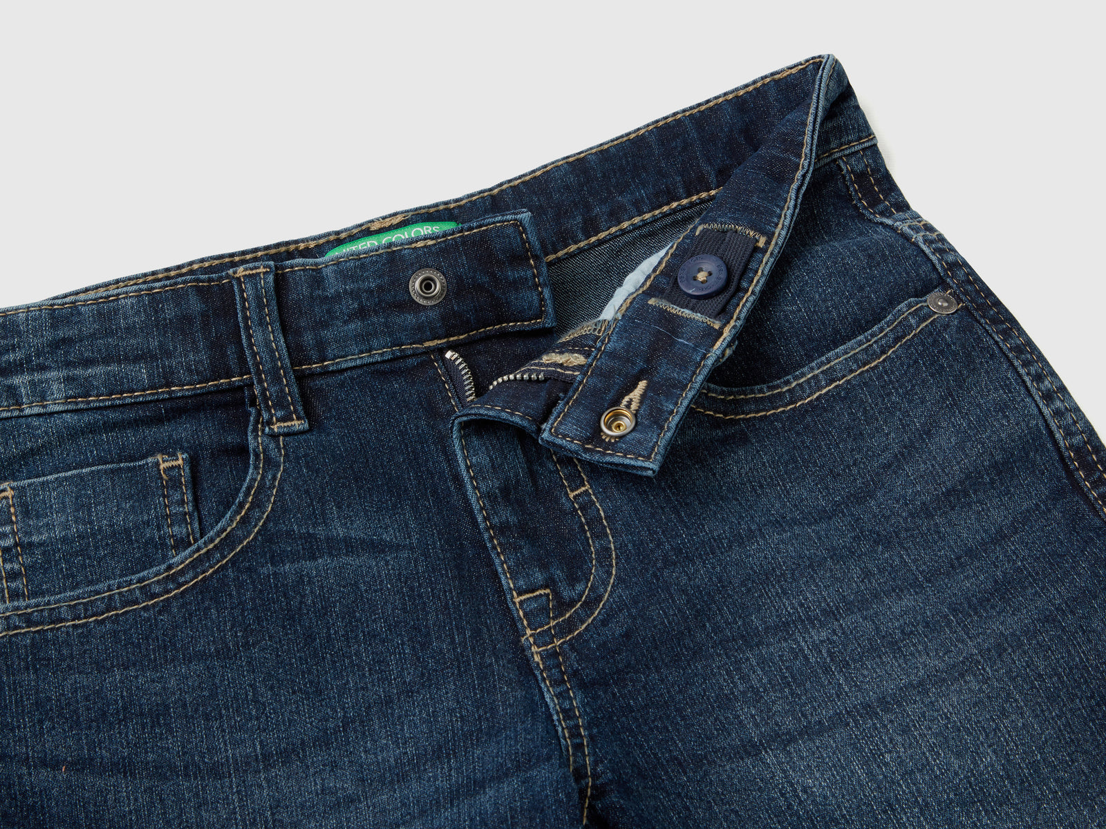 Bermuda slim fit in denim da bambino blu scuro 3 | Benetton Outlet