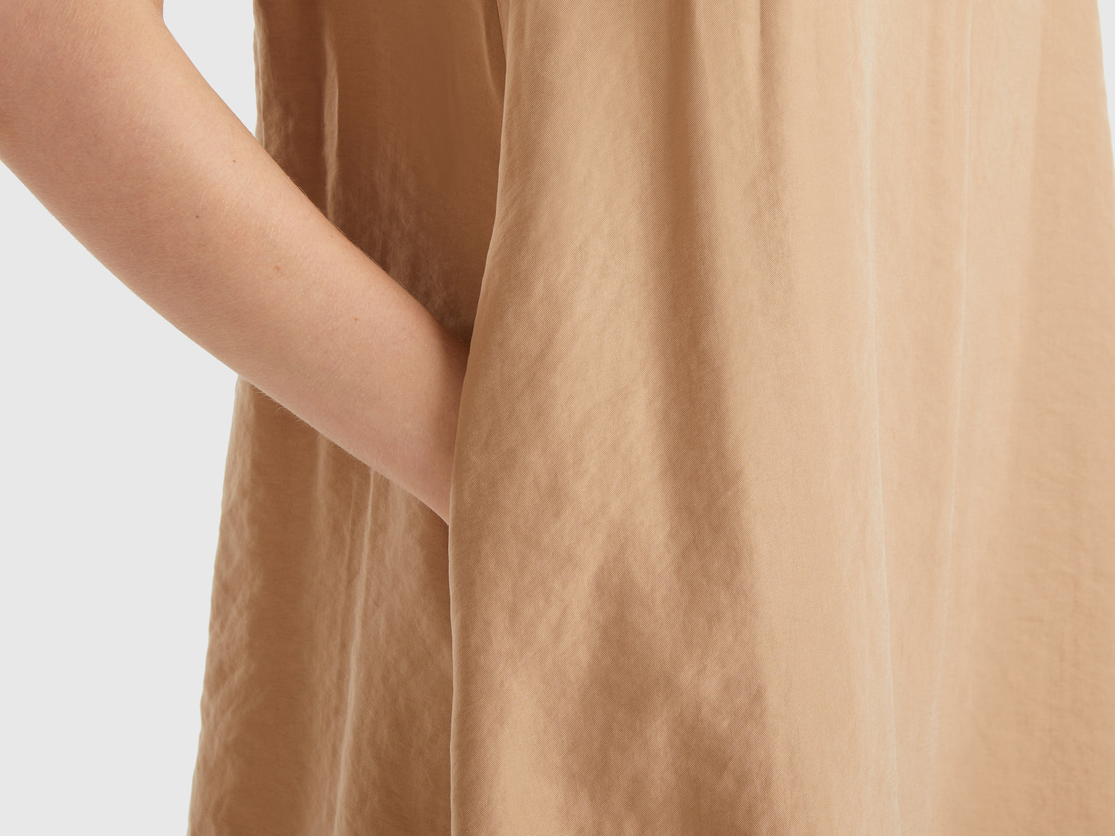 Vestito svasato in misto Modal da donna cammello 3 | Benetton Outlet
