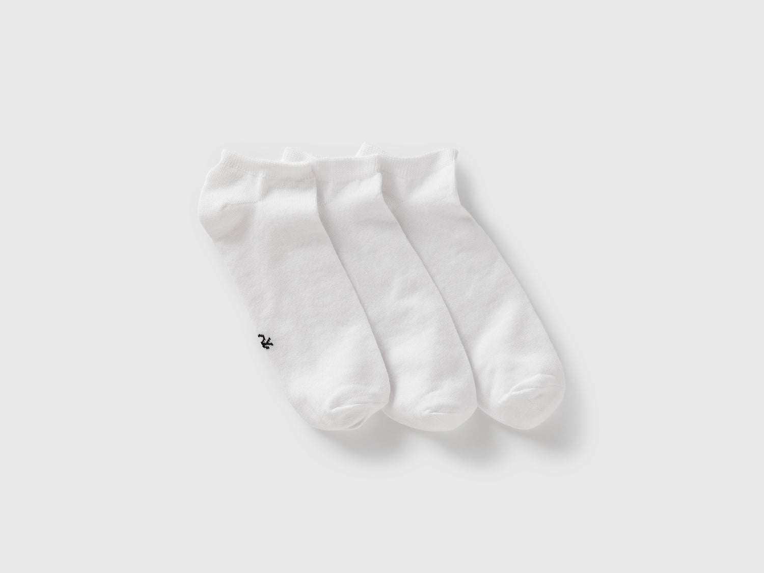 Tre paia di calzini corti da uomo bianco | Benetton Outlet