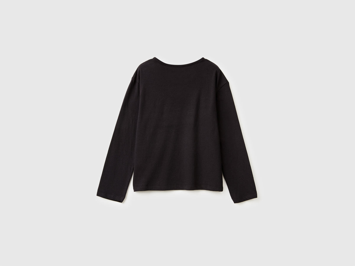T-shirt in caldo cotone con paillettes