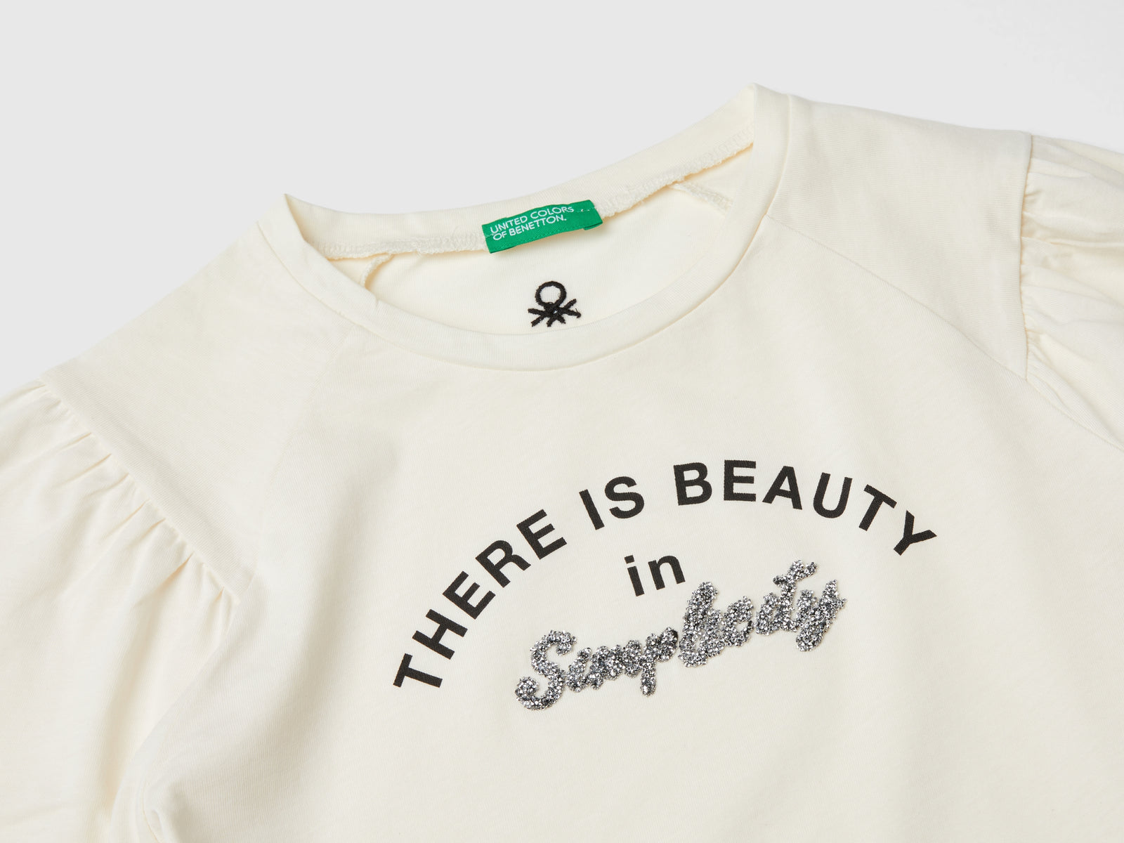 T-shirt con stampa e applicazione da bambina bianco panna 3 | Benetton Outlet