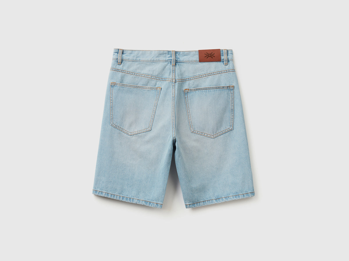 Shorts cinque tasche in denim di puro cotone con aspetto leggermente vissuto