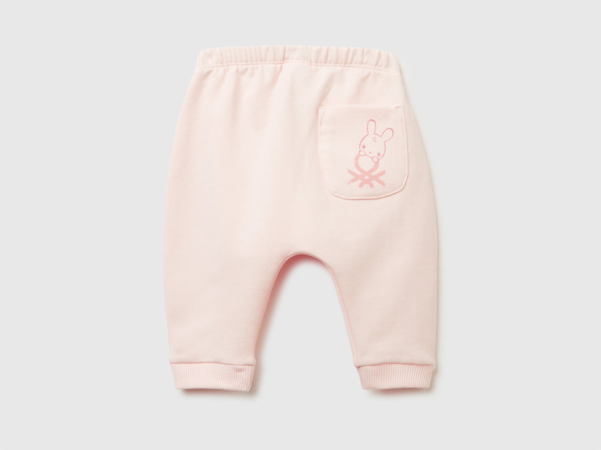 Pantaloni in calda felpa con taschino