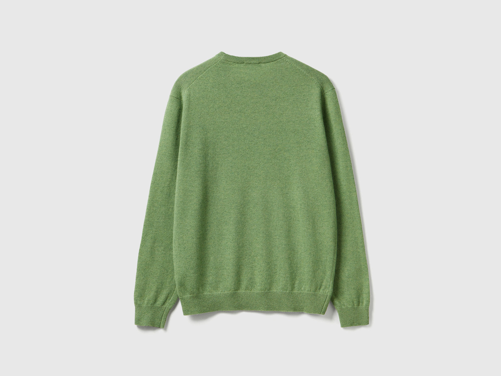 Maglia girocollo mélange in pura lana Merino da uomo verde chiaro 2 | Benetton Outlet