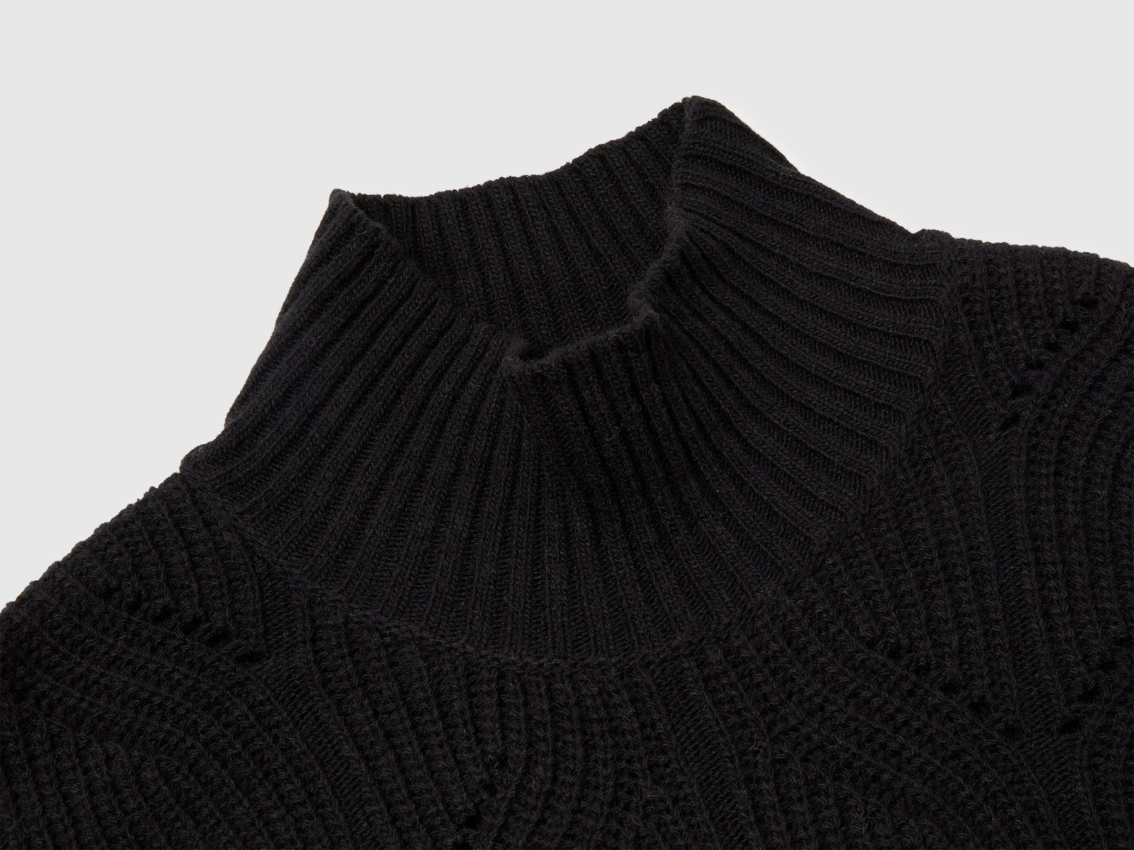 Dolcevita lavorato in misto lana da donna nero 3 | Benetton Outlet