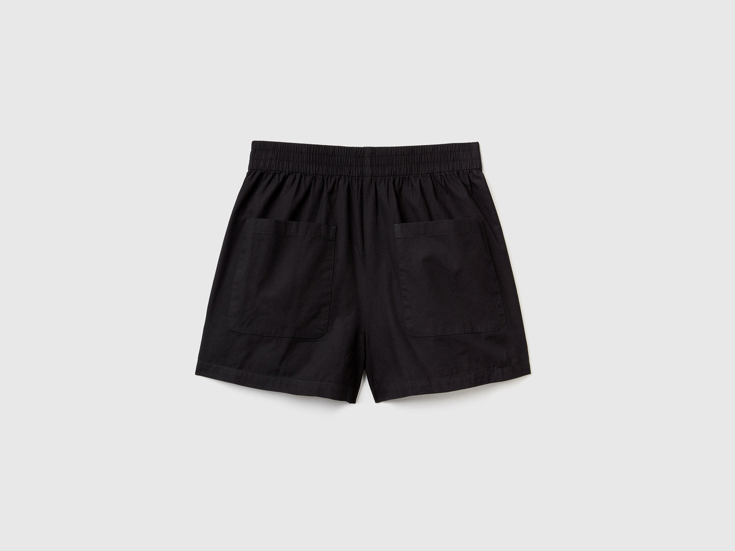 Pantaloni corti in puro cotone da donna nero | Benetton Outlet