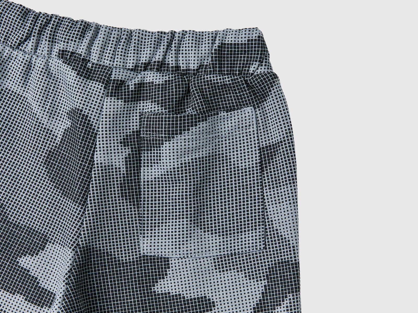 Joggers camouflage da bimbo grigio 2 | Benetton Outlet