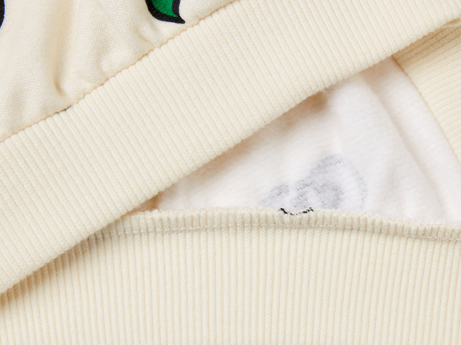 Calda felpa natalizia over fit da bimba beige 2 | Benetton Outlet