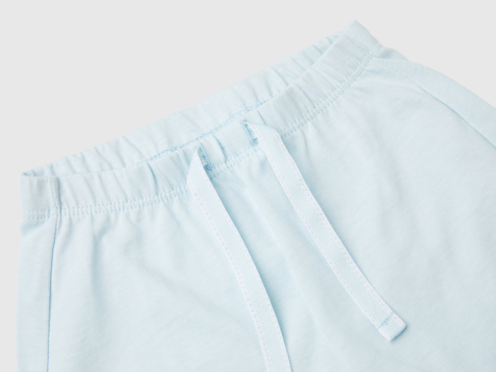 Completo t-shirt e bermuda da neonato bianco 3 | Benetton Outlet
