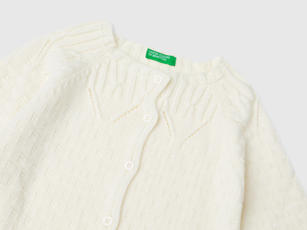 Cardigan con dettagli traforati