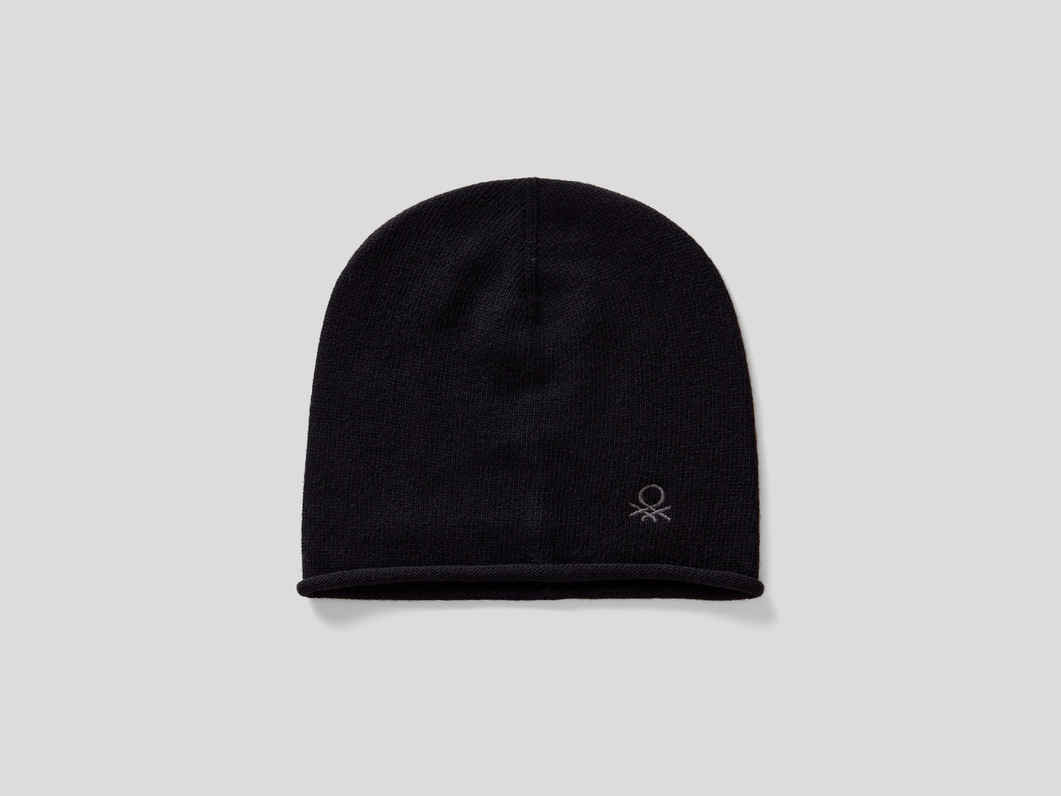 Cappello in pura lana vergine da donna nero | Benetton Outlet