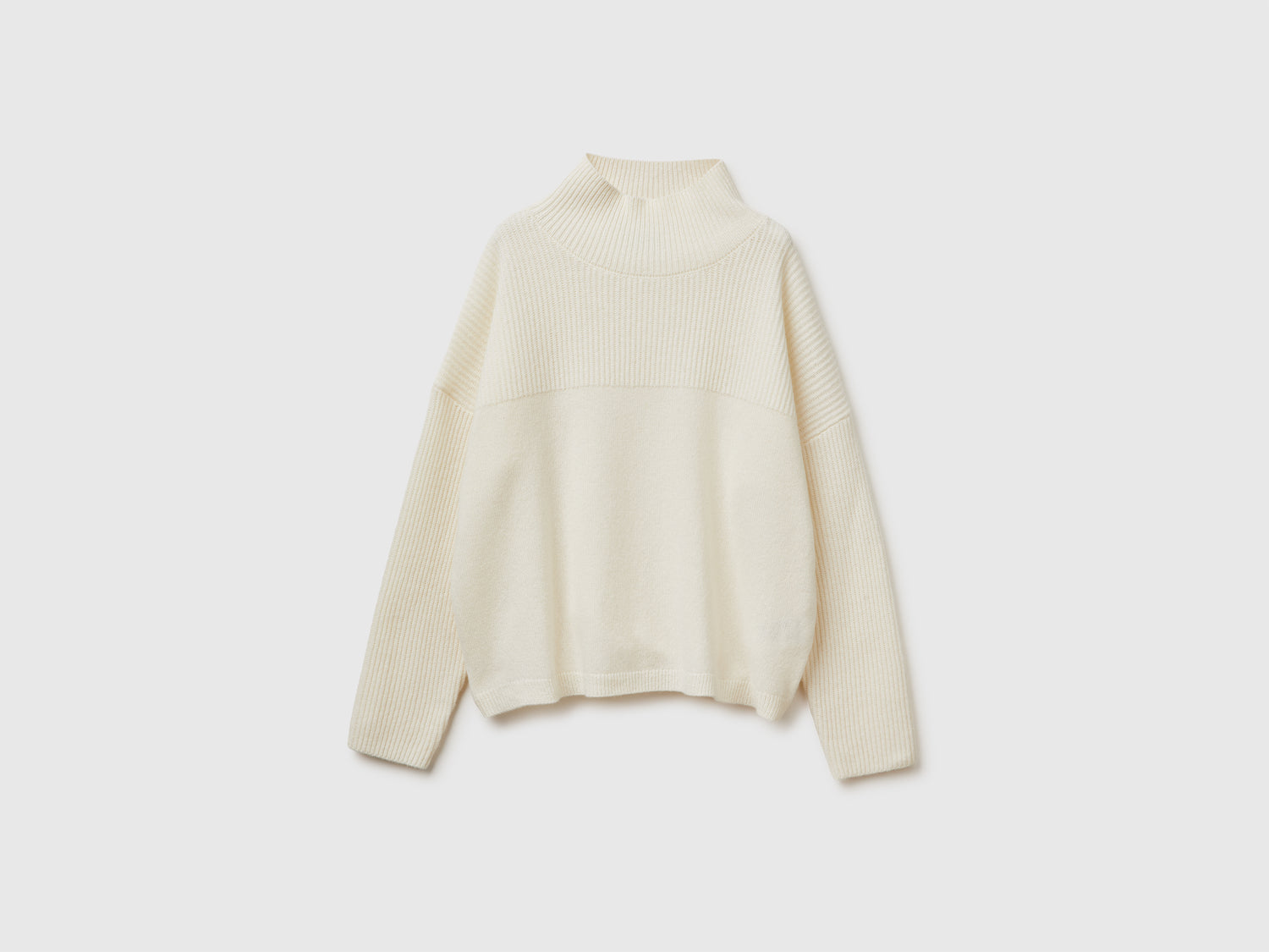 Maglione collo alto 100% lana da donna bianco panna | Benetton Outlet