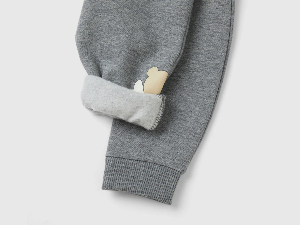 Pantaloni in calda felpa con taschino