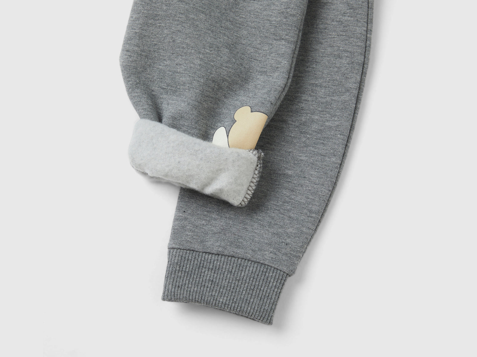 Pantaloni in calda felpa con taschino da neonato grigio 3 | Benetton Outlet