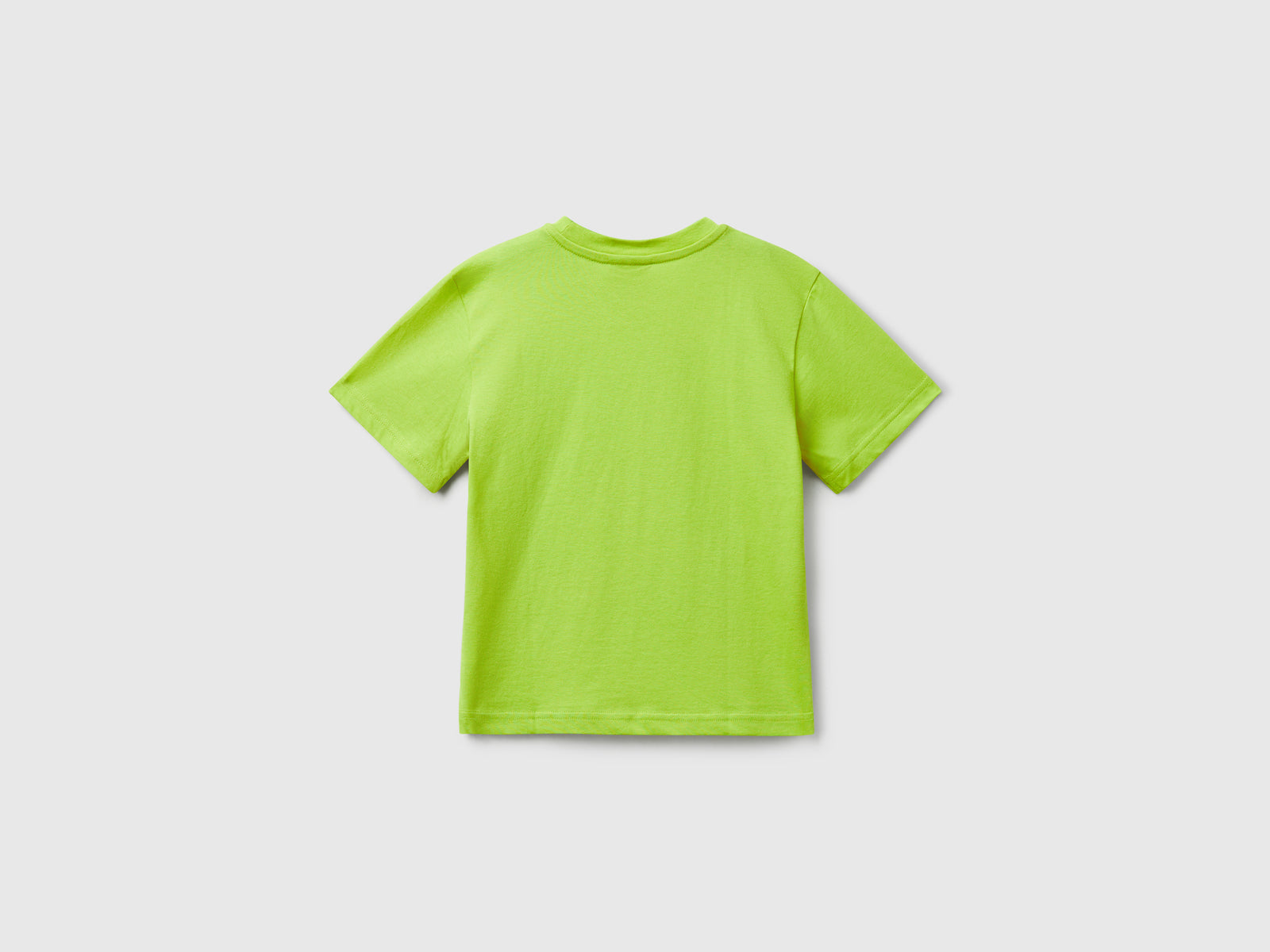 T-shirt regular con stampa ©Peanuts da bimbo verde 2 | Benetton Outlet