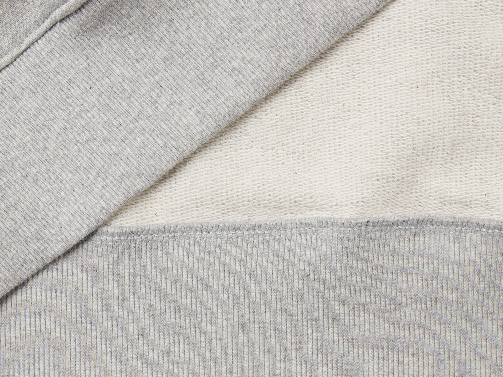 Felpa con cappuccio e stampa da uomo grigio chiaro 3 | Benetton Outlet