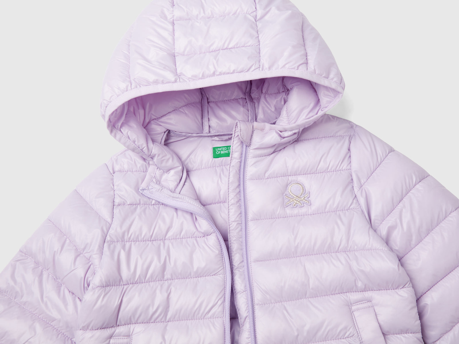 Giubbotto imbottito con cappuccio da bimba lilla 3 | Benetton Outlet