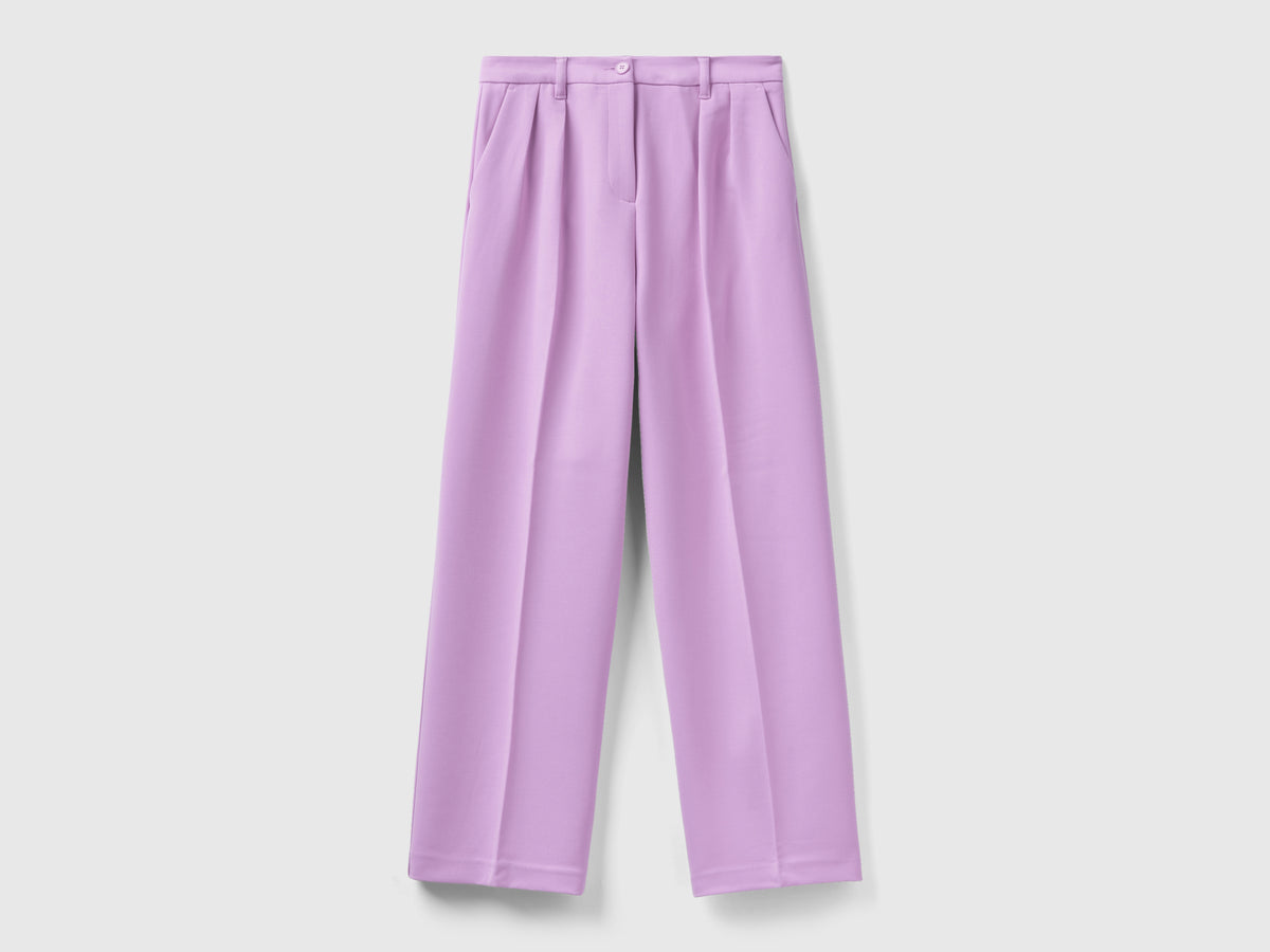 Pantaloni ampi con pieghe