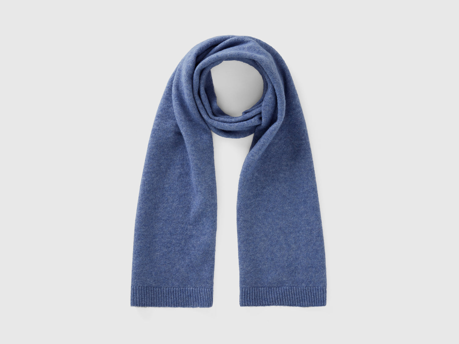 Sciarpa in filato riciclato da donna celeste | Benetton Outlet