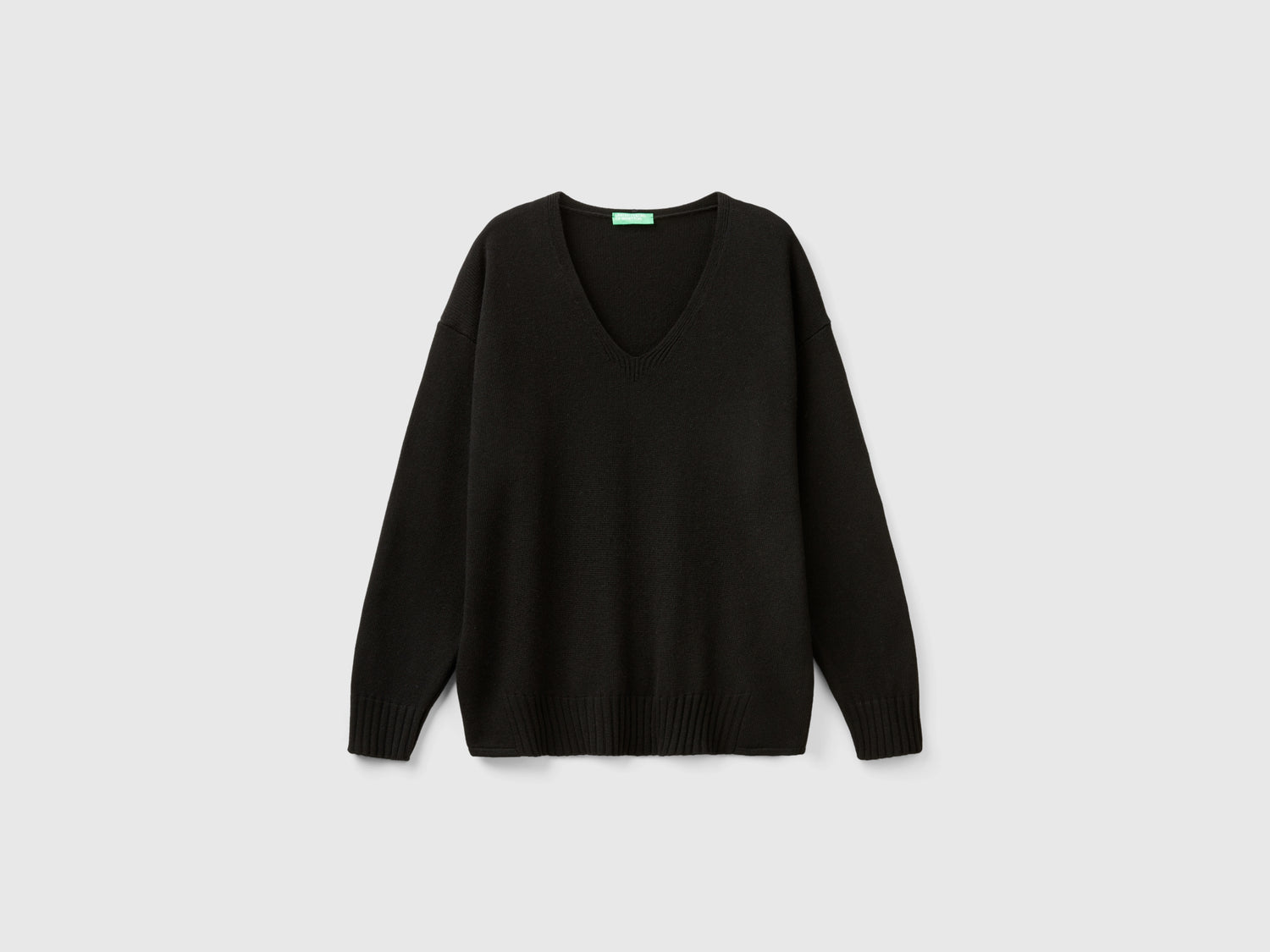 Maglia scollo a V in misto lana da donna nero | Benetton Outlet