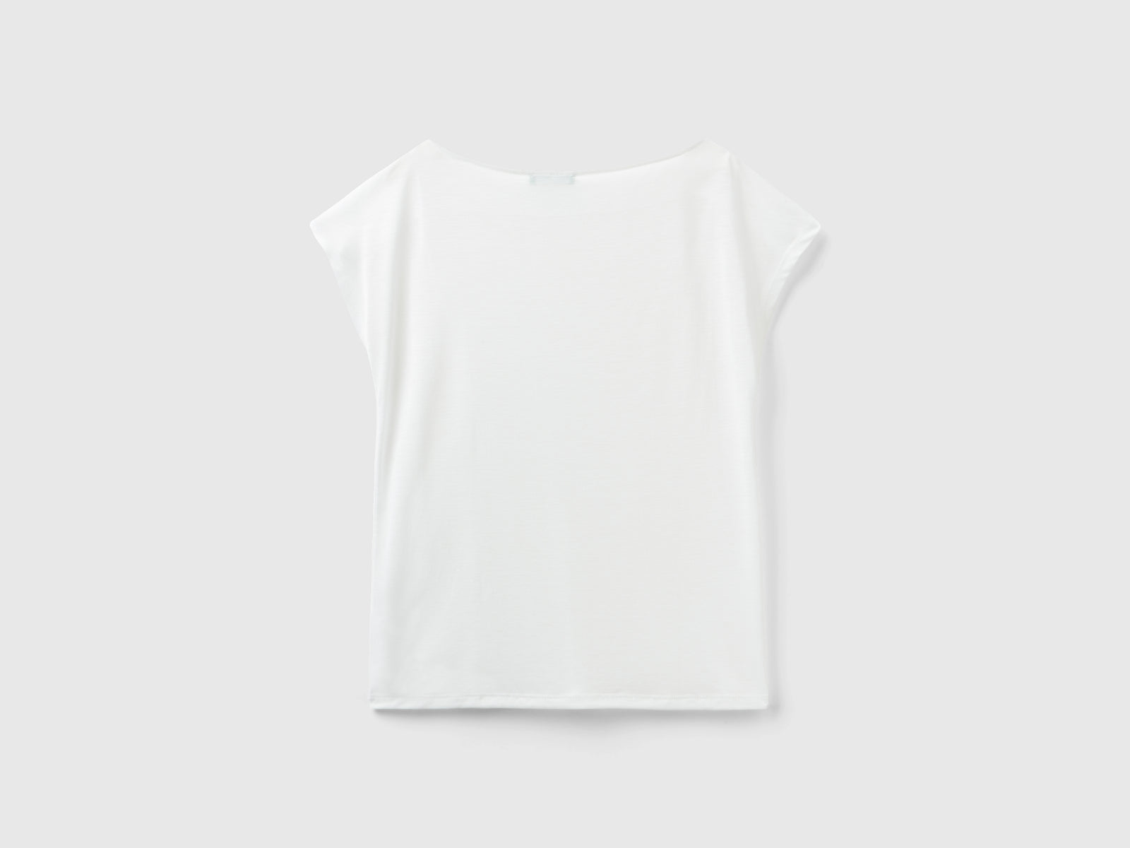 T-shirt manica corta in viscosa da donna bianco 2 | Benetton Outlet