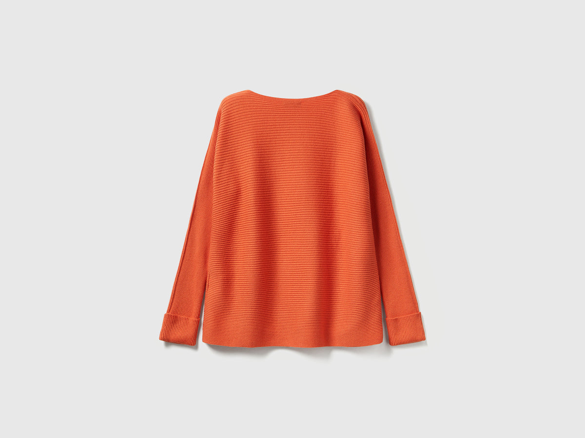 Maglia con scollo a barchetta