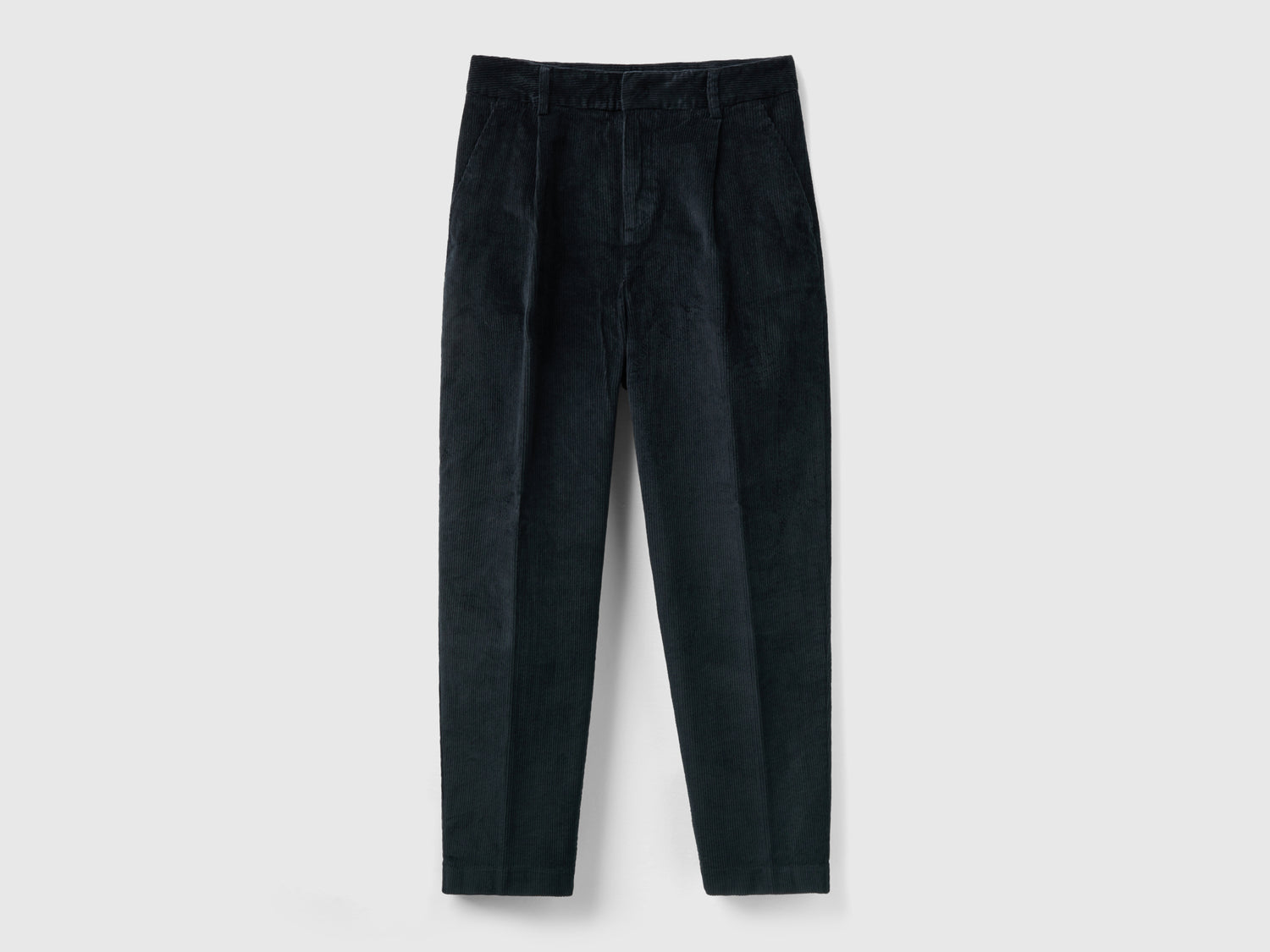 Pantaloni cropped in velluto a coste da donna nero | Benetton Outlet
