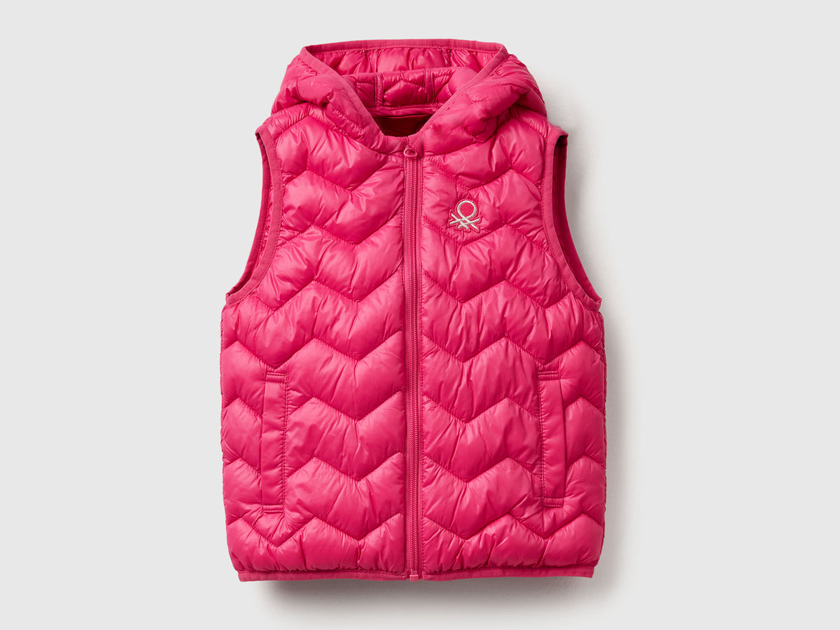 Gilet imbottito con cappuccio