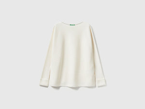 Maglia con scollo a barchetta