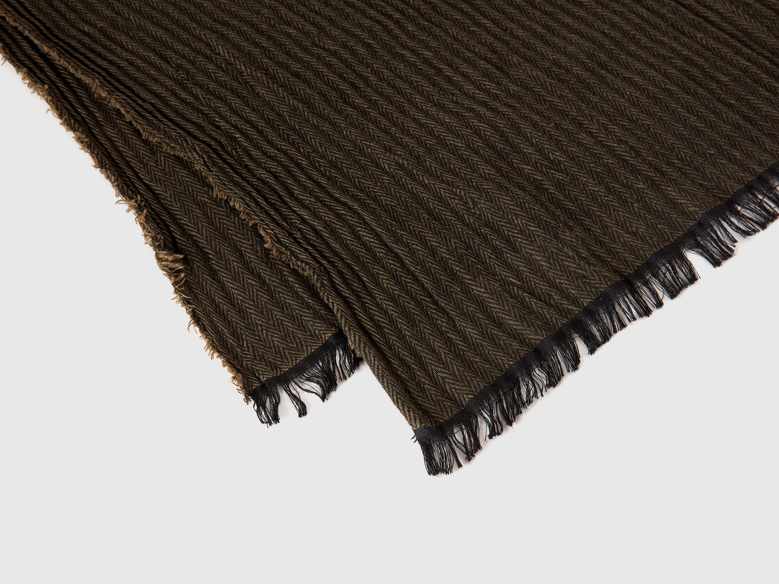 Sciarpa con tessuto riciclato da uomo marrone 2 | Benetton Outlet
