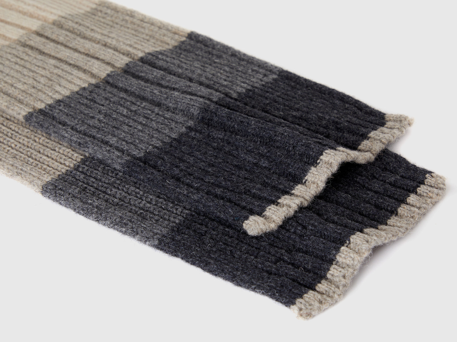 Sciarpa a righe in pura lana Shetland da uomo multi-color 2 | Benetton Outlet
