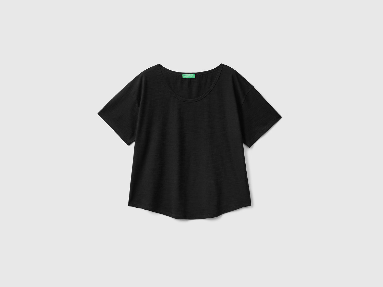 Maglietta a manica corta in puro cotone fiammato da donna nero | Benetton Outlet