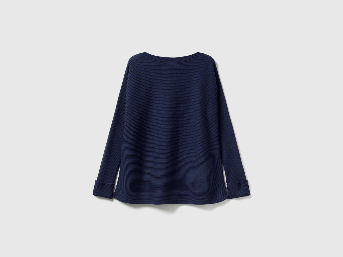 Maglia con scollo a barchetta